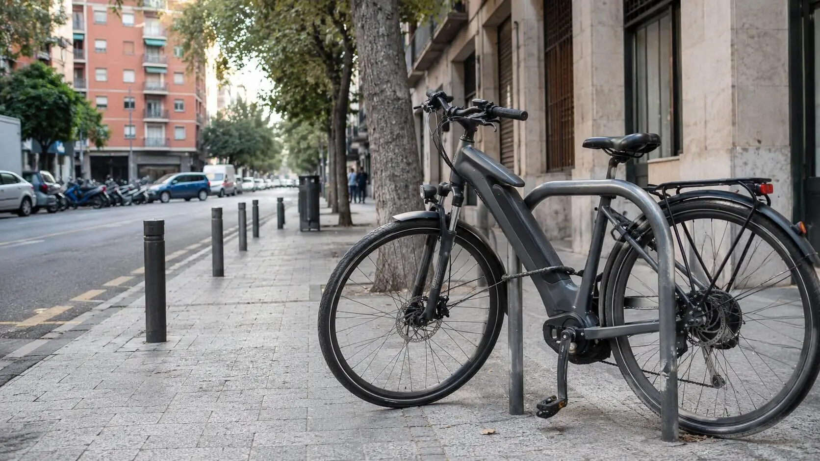 Bicicleta eléctrica de ciudad: cuánto consume, cuánto cuesta cargarla y si compensa