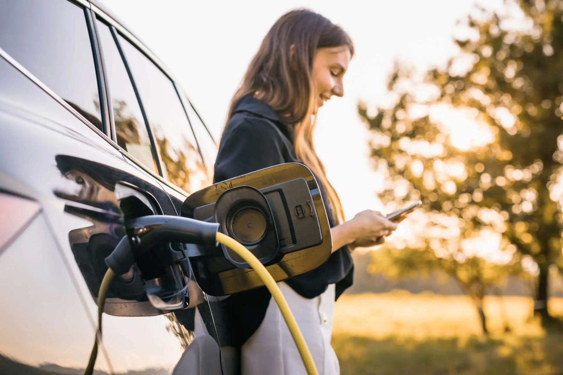 Carga bidireccional V2G: ahorra con tu coche eléctrico