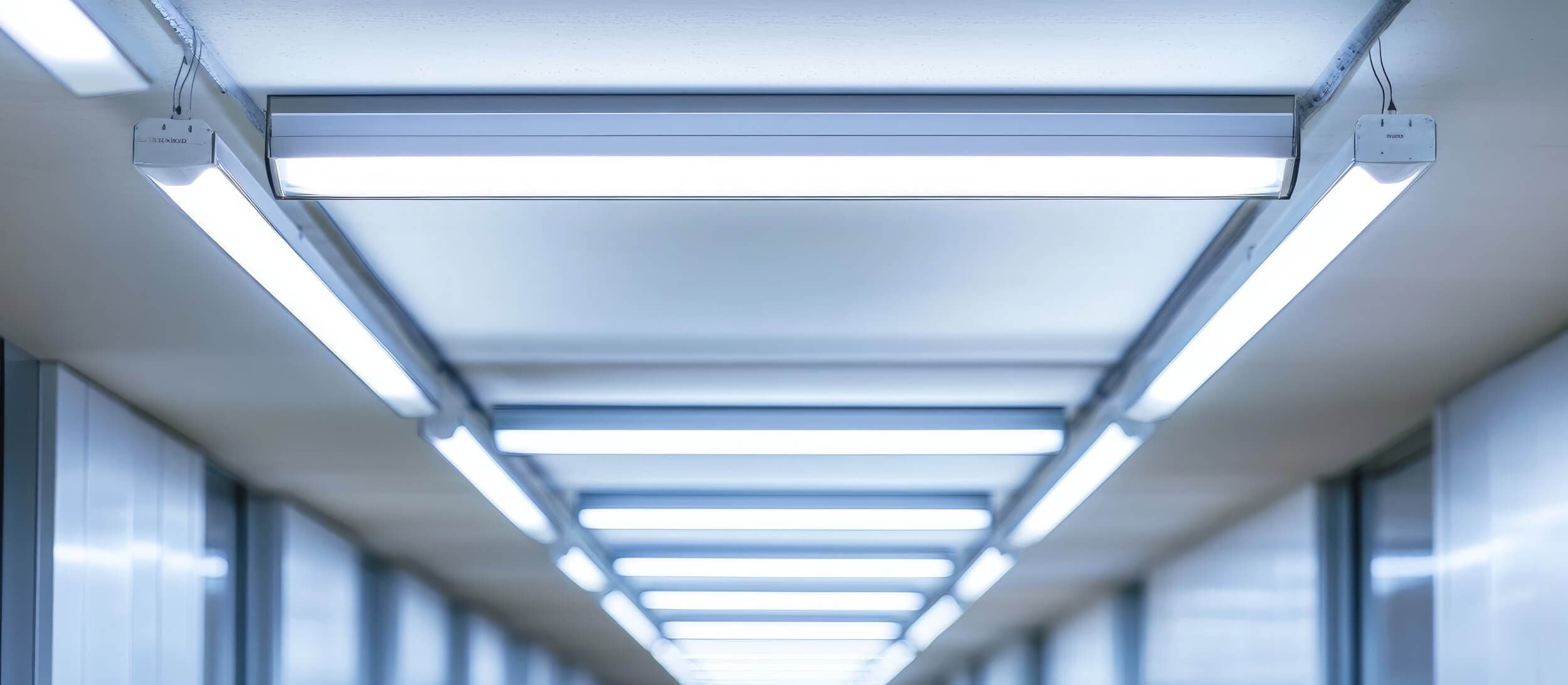 Que alumbra mas un fluorescente o un tubo led