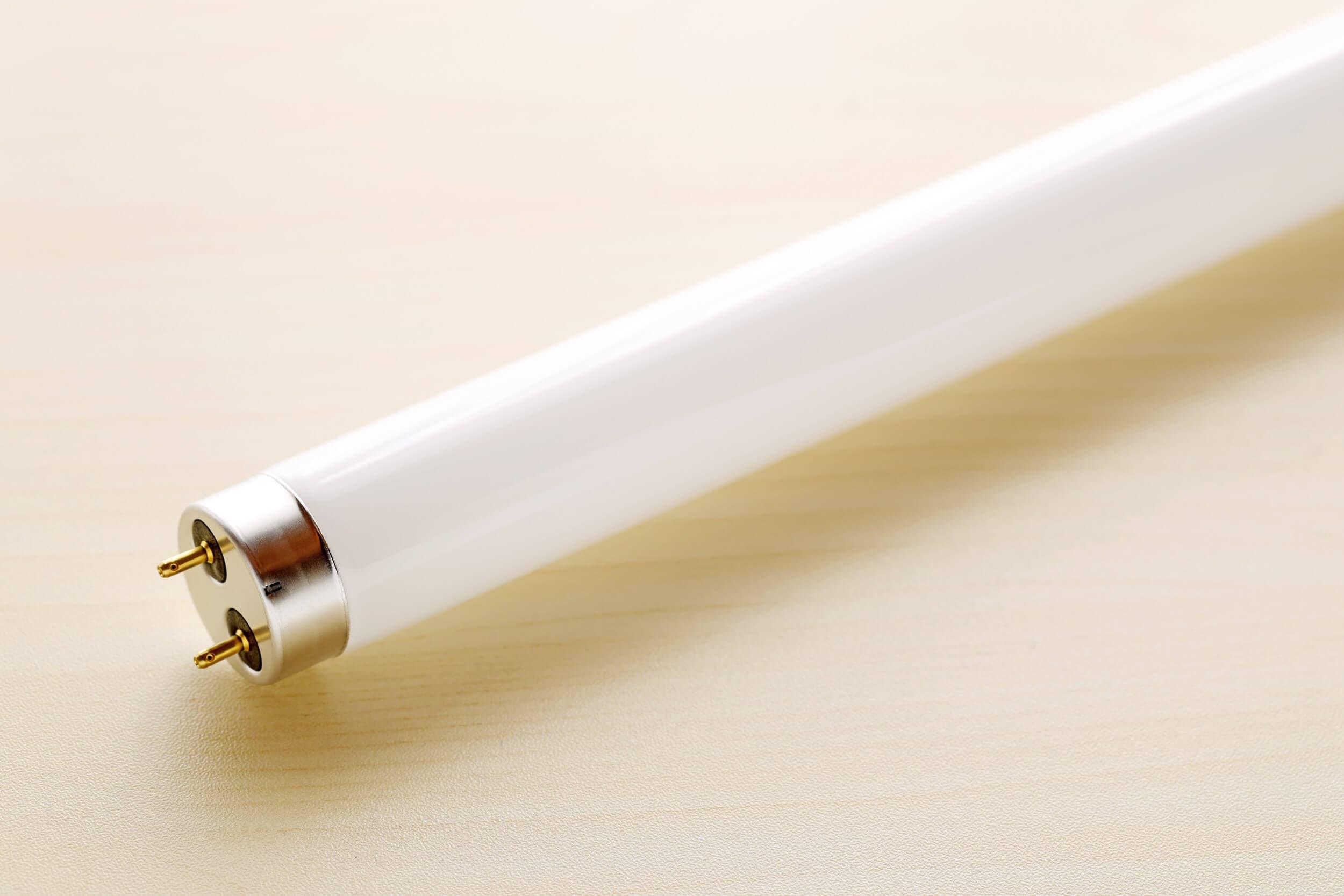 Se puede cambiar un tubo fluorescente por un led directamente